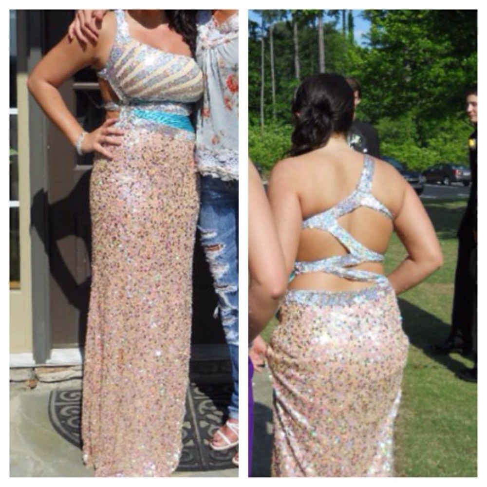 Prom Dress - Picture 2 of 7